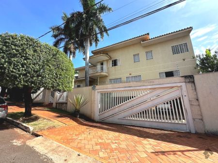 Sobrado em Vivendas do Bosque