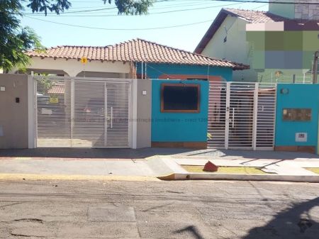 Casa-Térrea em Vila Planalto