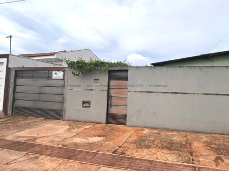 Casa-Térrea em Caiçara