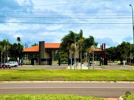 Terreno-Condomínio em Terras do Golfe