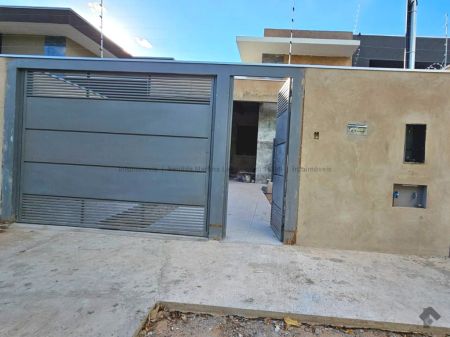 Casa-Térrea em Rita Vieira