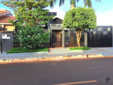 Casa-Térrea em Jardim Alvorada
