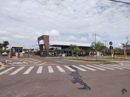 Terreno-Condomínio em Residencial Alphaville II