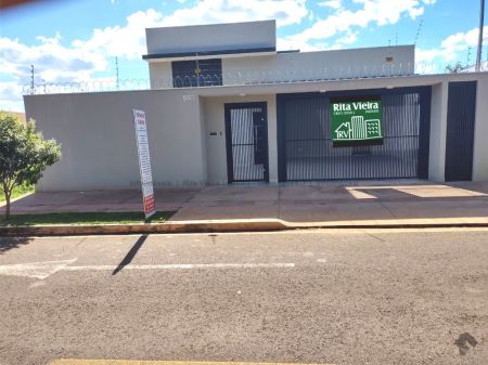 Casa-Térrea em Rita Vieira