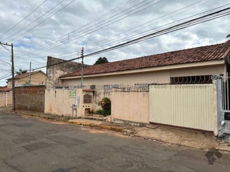 Casa-Térrea em Amambaí