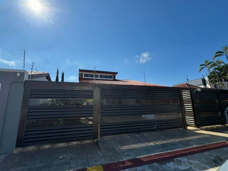 Casa-Térrea em Jardim Autonomista