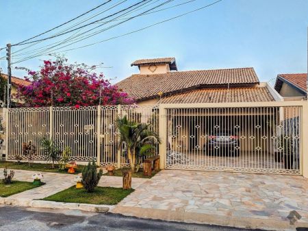 Casa-Térrea em Carandá
