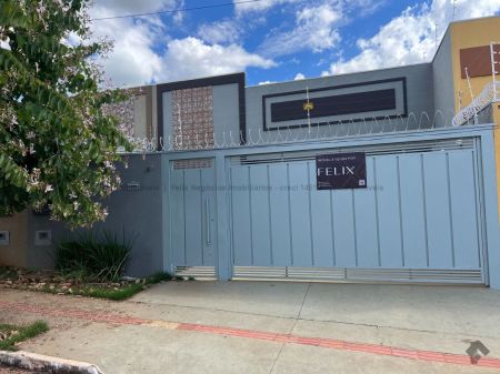 Casa-Térrea em Vila Manoel Taveira