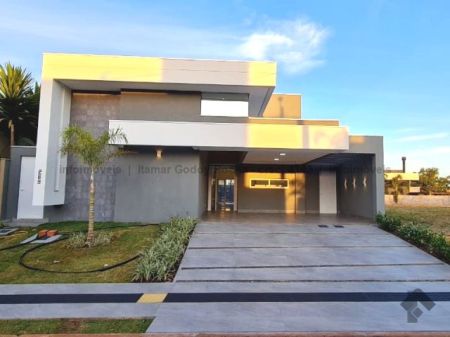 Casa-Térrea-Condomínio em Pq. Residencial Damha III