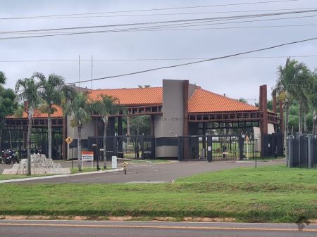 Terreno-Condomínio em Terras do Golfe