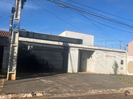 Casa-Térrea em Vila Carlota