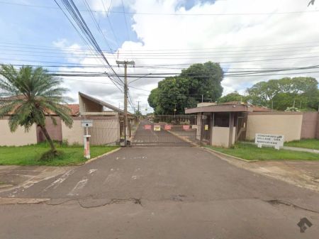 Casa-Térrea-Condomínio em Coophamat