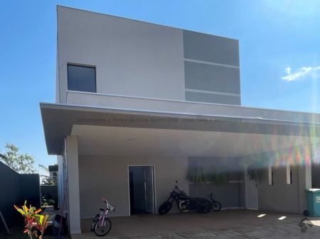 Sobrado-Condomínio em Residencial Alphaville III