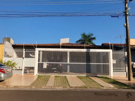 Casa-Térrea em Cidade Jardim