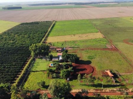 Chácara em Indubrasil