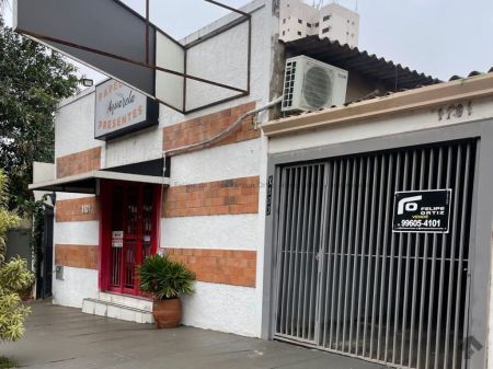 Casa Comercial em Centro