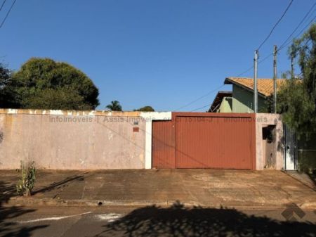 Casa-Térrea em Monte Castelo
