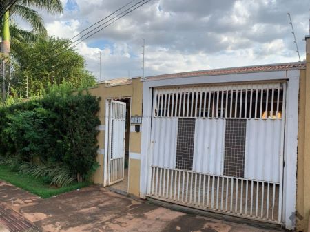 Casa-Térrea em Jacy