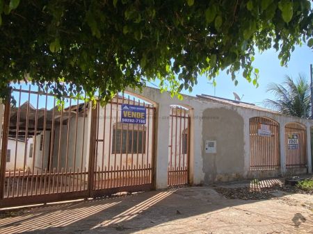 Casa-Térrea em Coronel Antonino