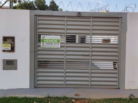 Casa-Térrea em Nova Campo Grande