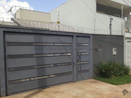 Casa-Térrea em Loteamento Água Limpa Park