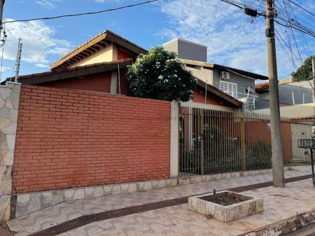 Casa-Térrea em Jardim Paulista