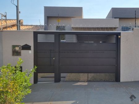 Casa-Térrea em Vila Nasser