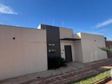 Casa Comercial em Jardim Seminário