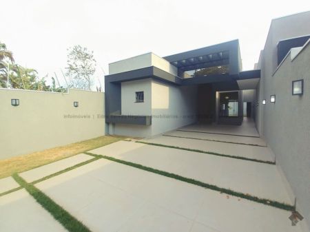 Casa-Térrea em Rita Vieira