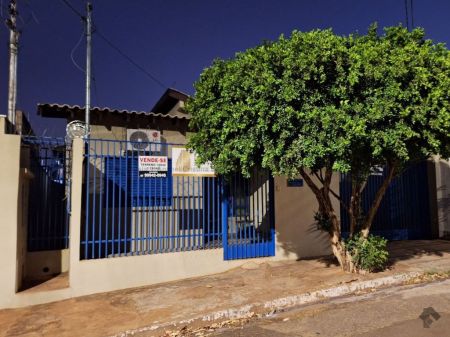 Casa-Térrea em Vila Planalto