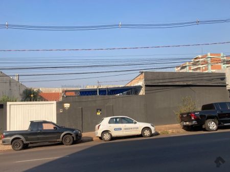 Casa-Térrea em Centro
