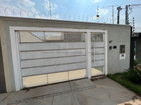 Casa-Térrea em Rita Vieira