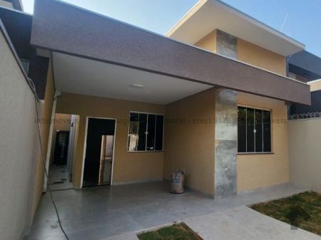 Casa-Térrea em Rita Vieira
