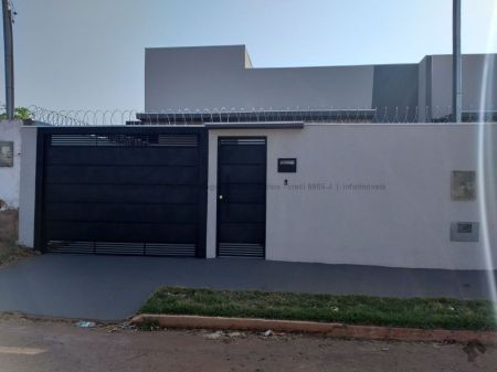 Casa-Térrea em Vila Nasser