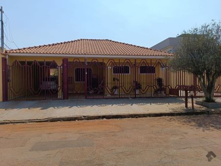 Casa-Térrea em Vila Sobrinho