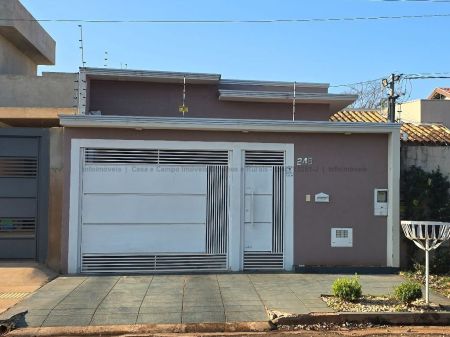 Casa-Térrea em Jardim Seminário