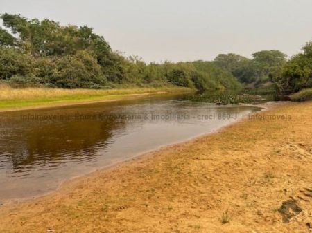 Fazenda em Zona Rural