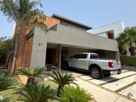 Sobrado-Condomínio em Pq. Residencial Damha II