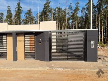 Casa-Térrea em Centro