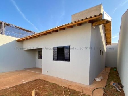 Casa-Térrea em Jardim São Conrado