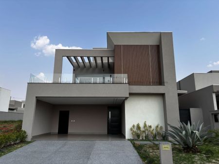 Sobrado-Condomínio em Residencial Alphaville III