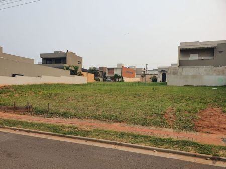 Terreno-Condomínio em Residencial Alphaville