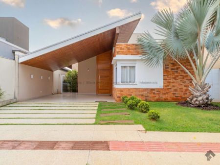 Casa-Térrea-Condomínio em Pq. Residencial Damha III