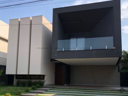 Sobrado-Condomínio em Residencial Alphaville