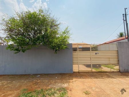 Casa-Térrea em Jardim Leblon