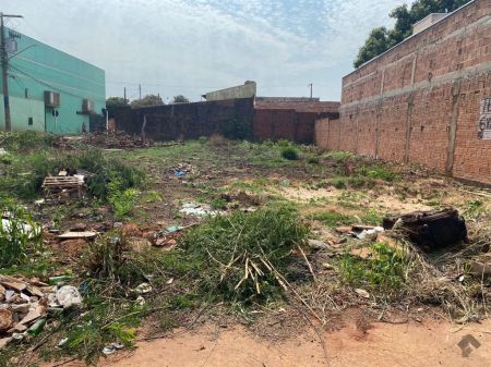 Terreno em Aero Rancho