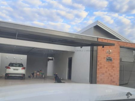 Casa-Térrea em Vila Nasser