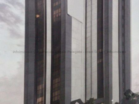 Sala / Salão / Loja em Centro