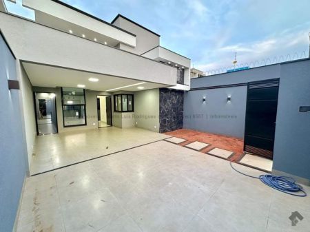 Casa-Térrea em Rita Vieira
