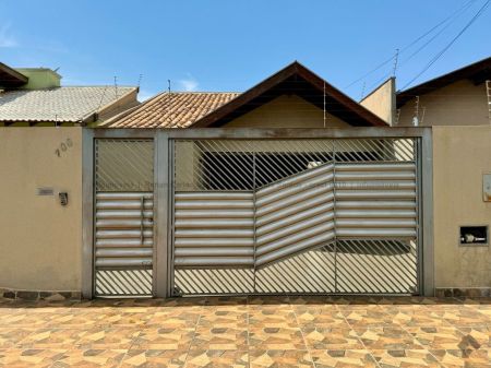 Casa-Térrea em Rita Vieira